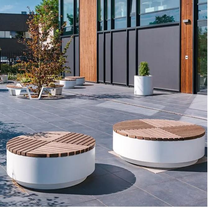 Stadthocker Aros rund aus Aluminium